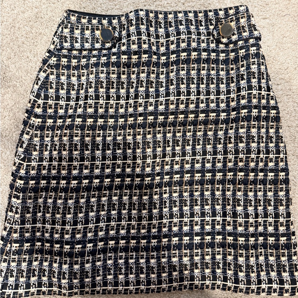 NWT Ann Taylor Navy and Cream A-Line Skirt